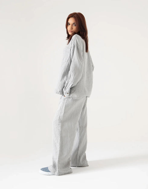 MUSLIN PATCH POCKET SHIRT